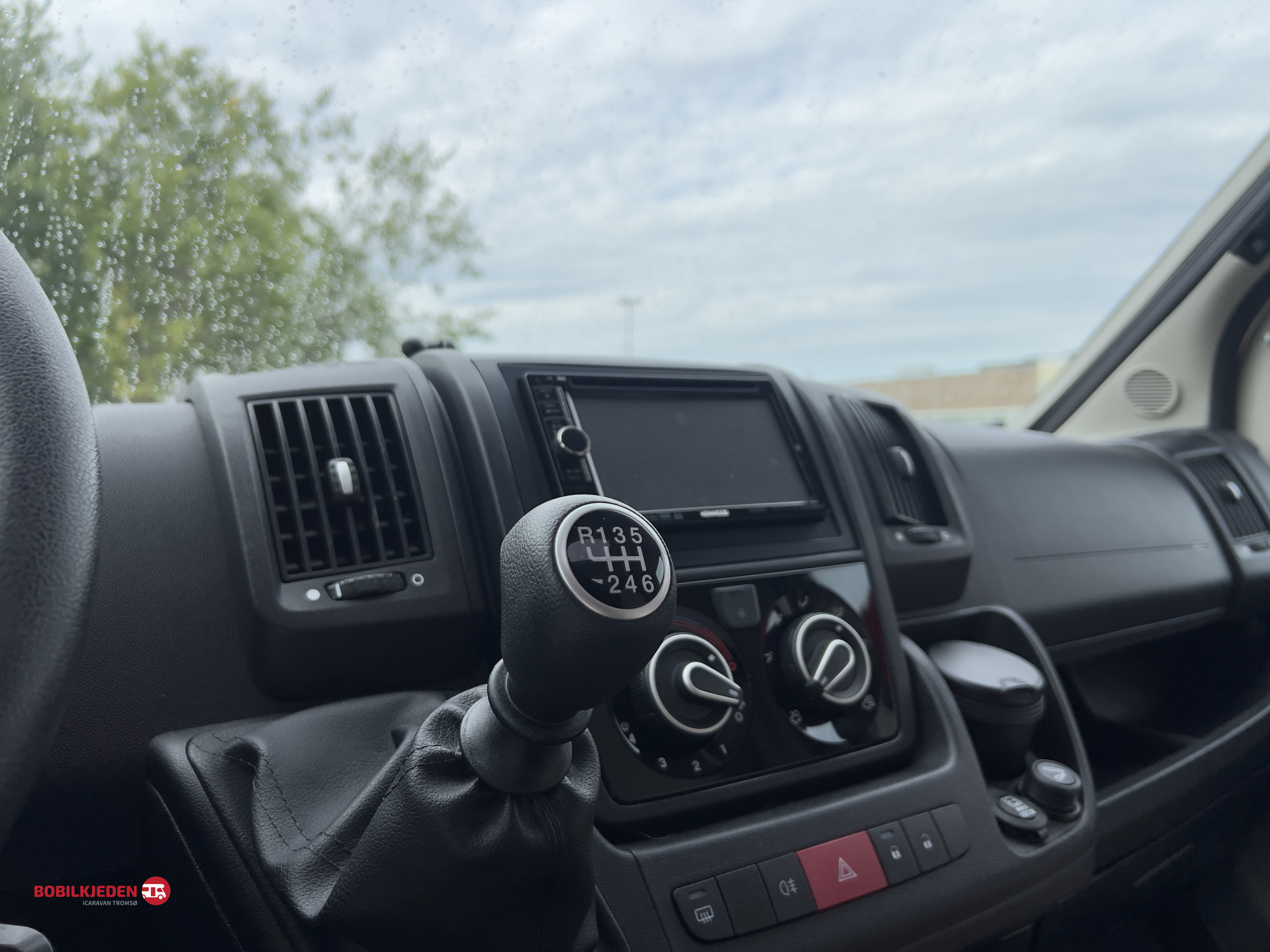 Campingvogner på lager - Bobilkjeden | Bürstner Solano T727